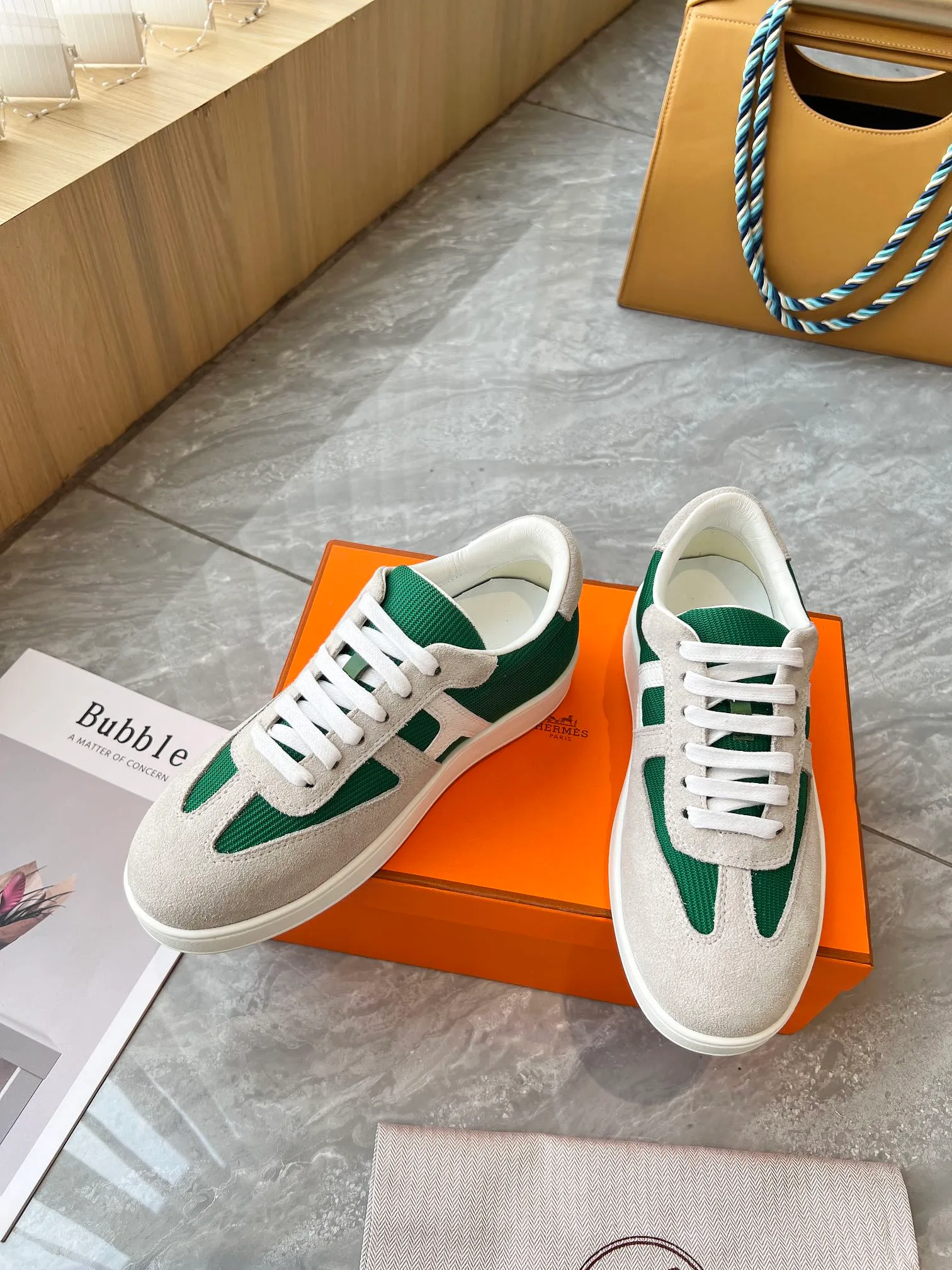 👟👟Ex-factory price 520👟👟 🔥🔥🔥French direct mail HERMES/Hermès flat fashion sports and casual shoes Korean style lace-up mesh lightweight! ! Breathable and comfortable, standard size 35/40 (41 can be customized and will not be returned)